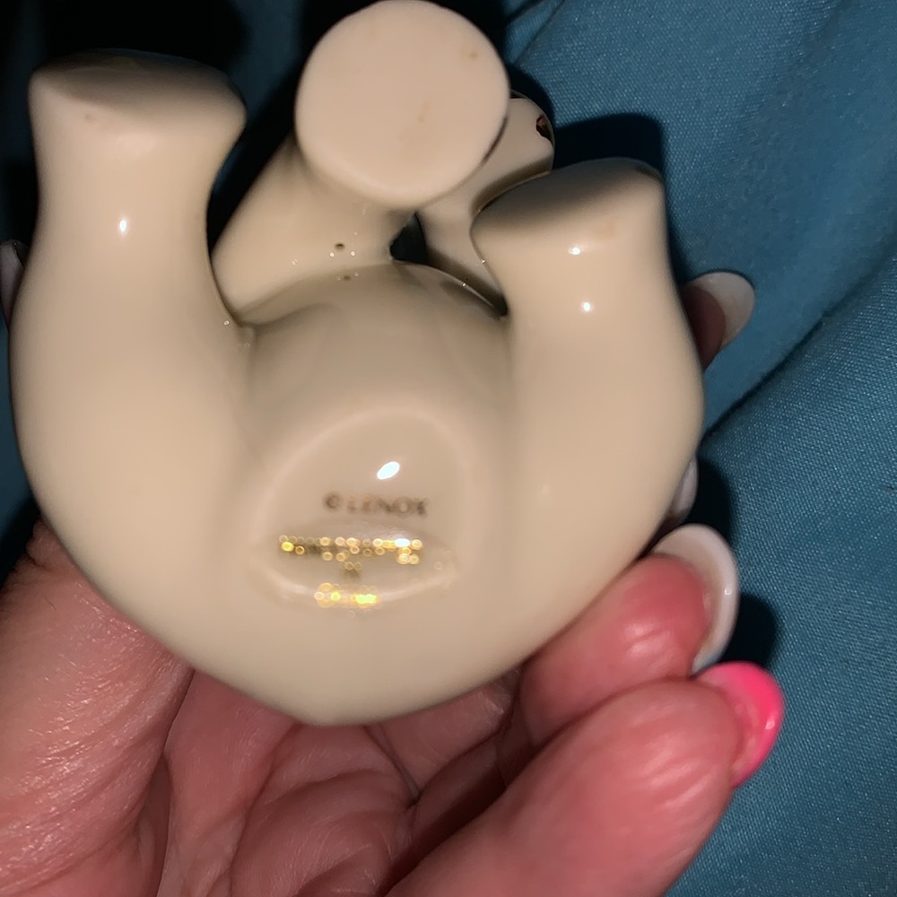 Lenox Cream Elephant Figurine with Gold Details - Picture 6 of 7